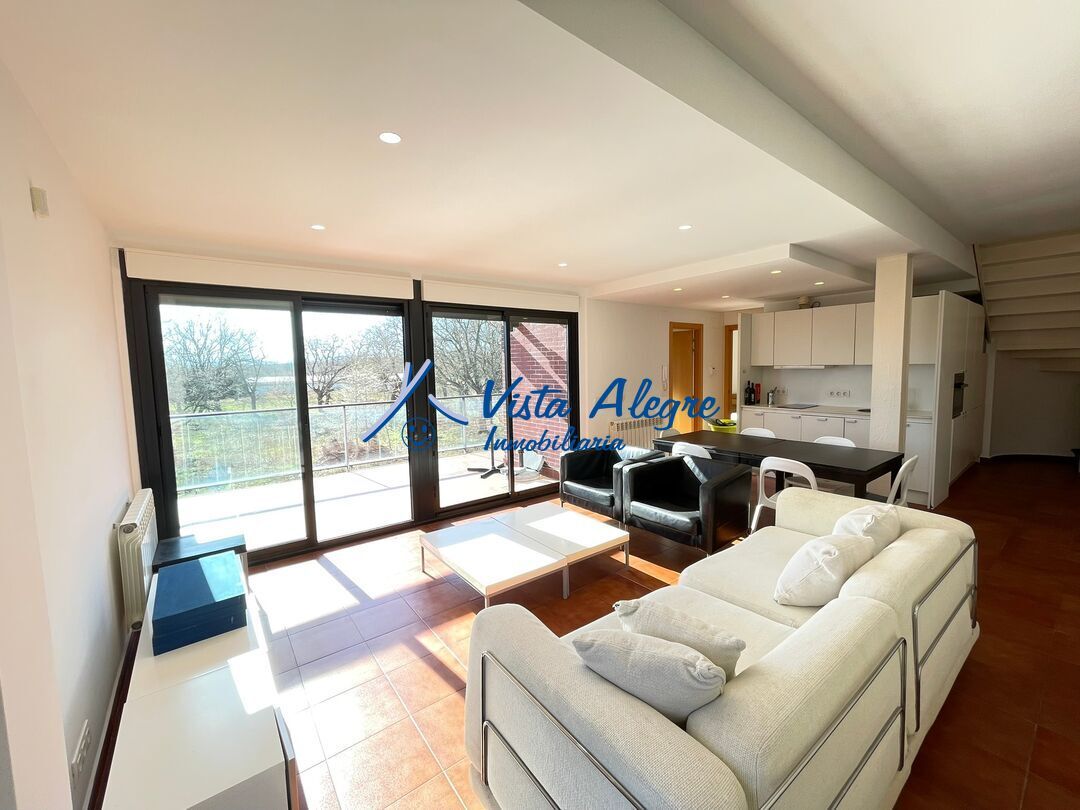 Sala de estar de Dúplex en venta en Cirueña con Calefacción, Jardín privado y Terraza