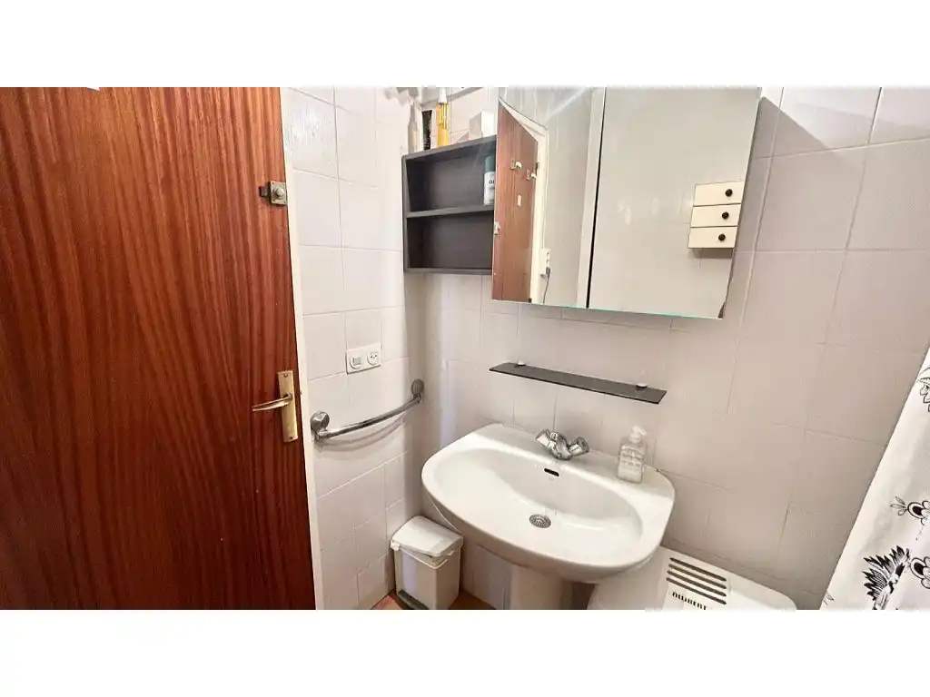 Badezimmer von Einfamilien-Reihenhaus zum Verkauf in Roses