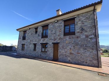 Casa en venda a Caserio Vallin