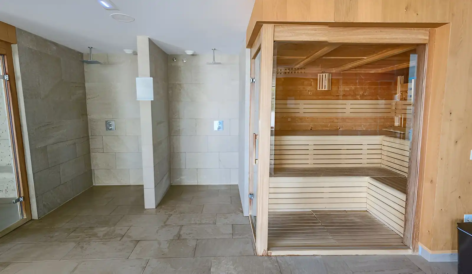 Bathroom of Attic for sale in Benalmádena  with Air Conditioner, Heating and Terrace