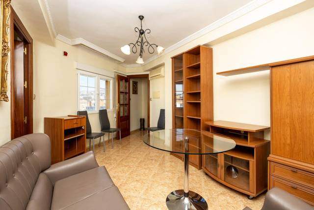 Piso en Venta en Avenida de América en Barrio de Zaidín