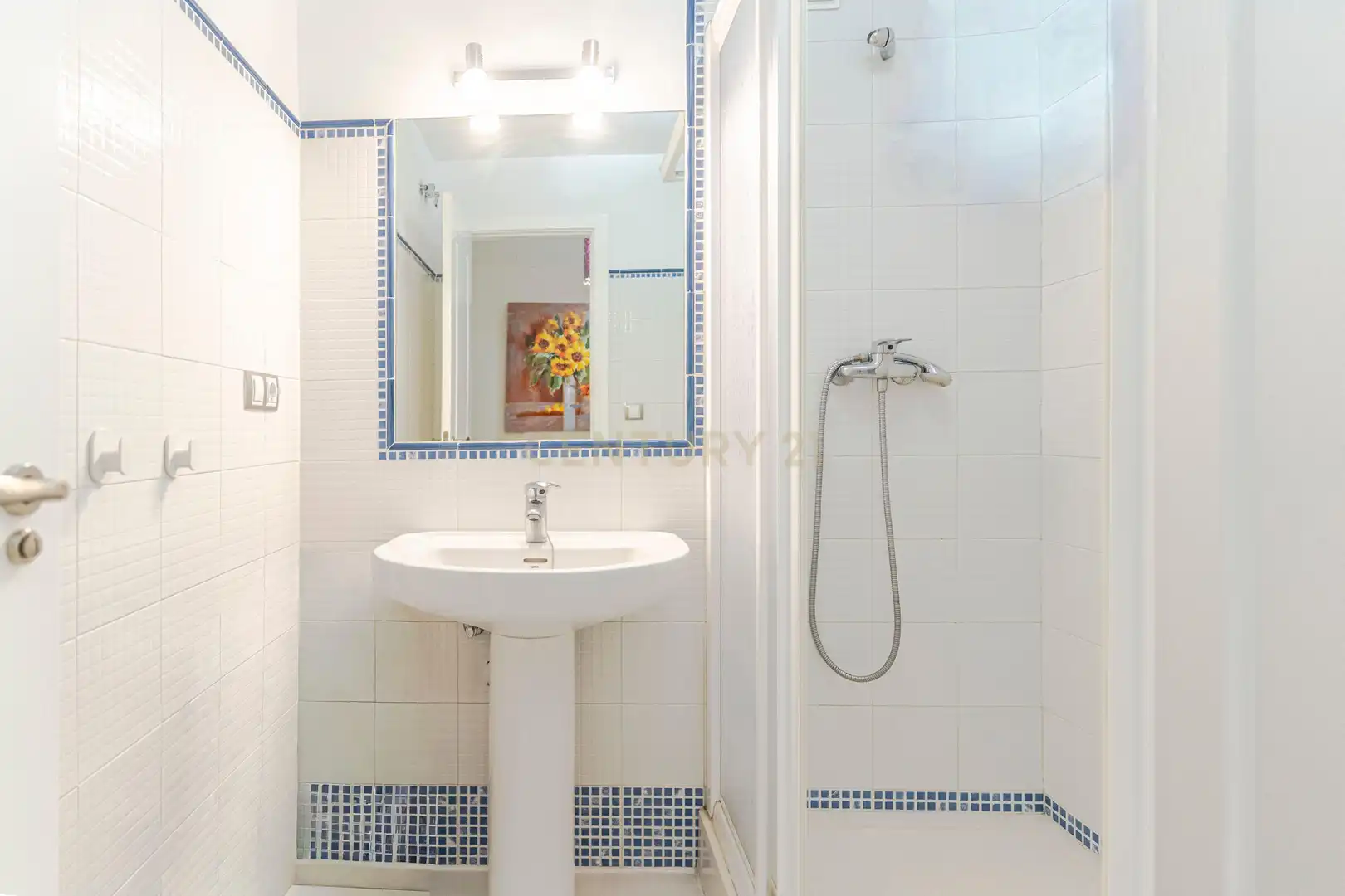 Badezimmer von Wohnung zum Verkauf in Manilva mit Privatgarten, Abstellraum und Gemeinschaftspool