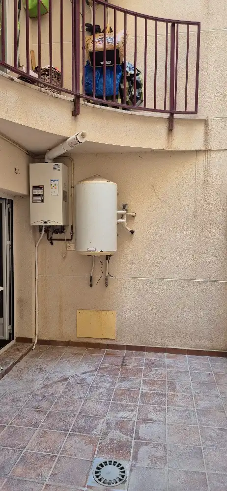 Jardín de Piso en venta en Almansa con Calefacción y Balcón