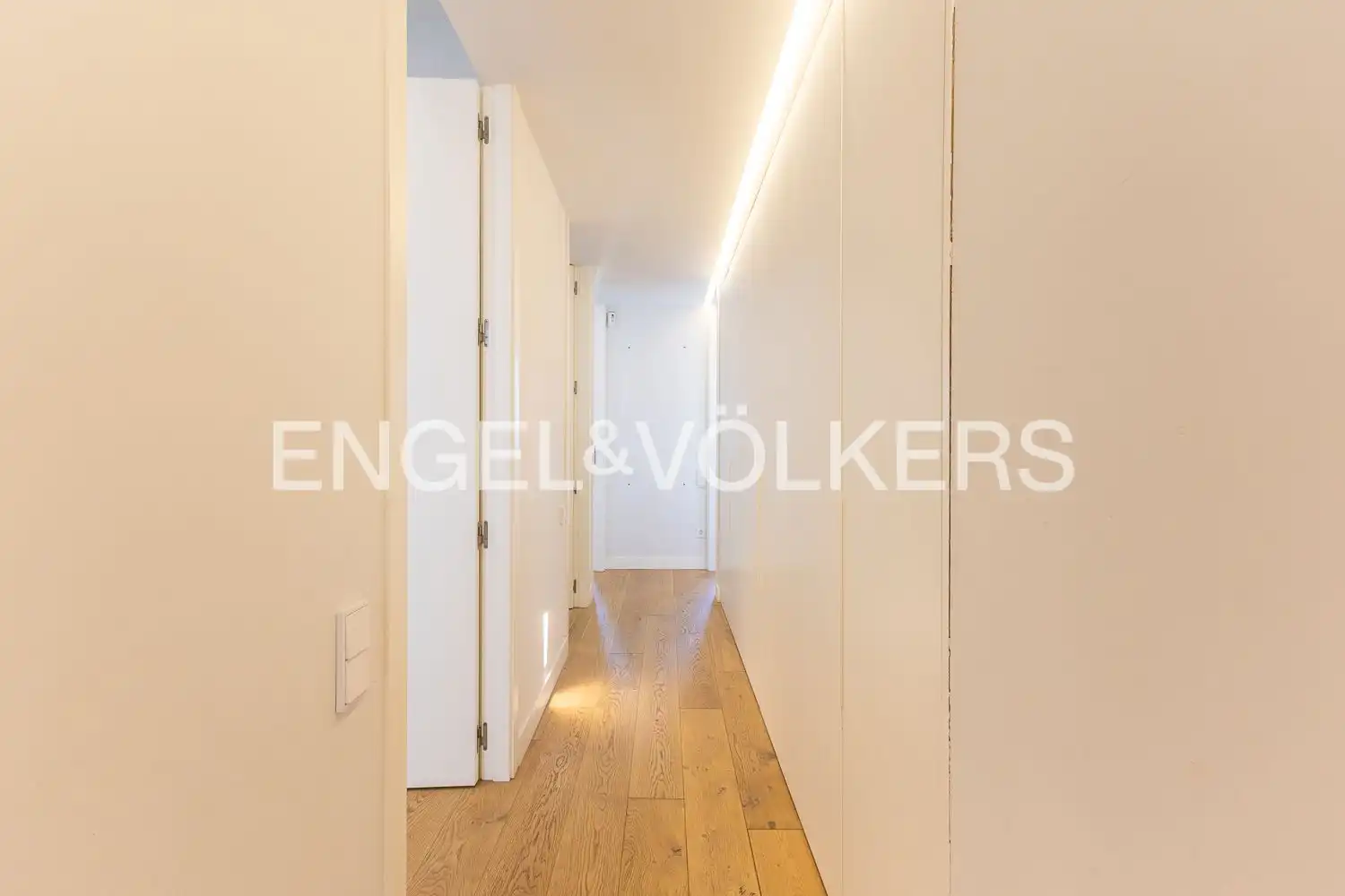 Attic for rent in Valencia  with Air Conditioner, Heating and Terrace