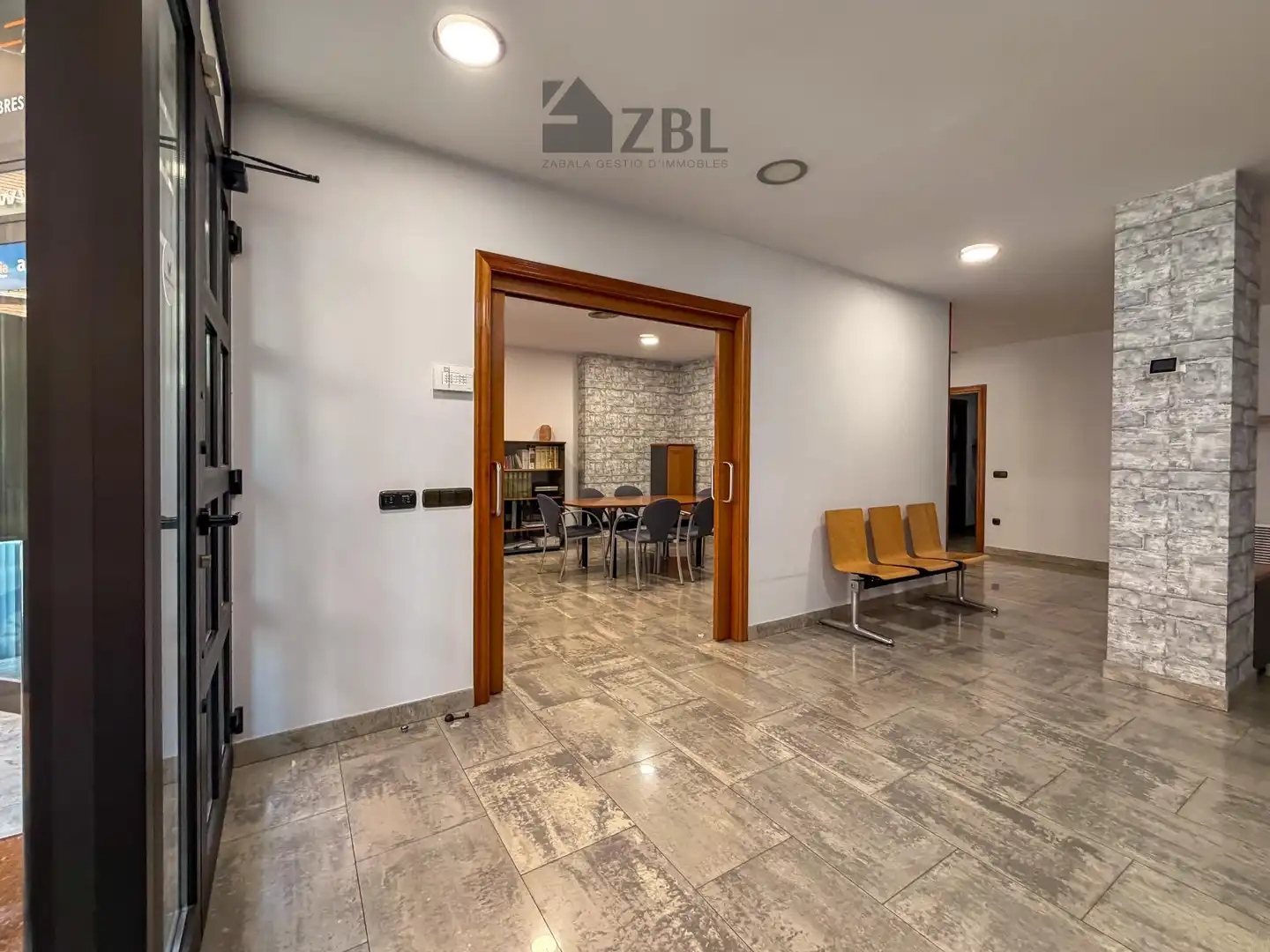 Büro zur Miete in Manresa mit Heizung und Möbliert