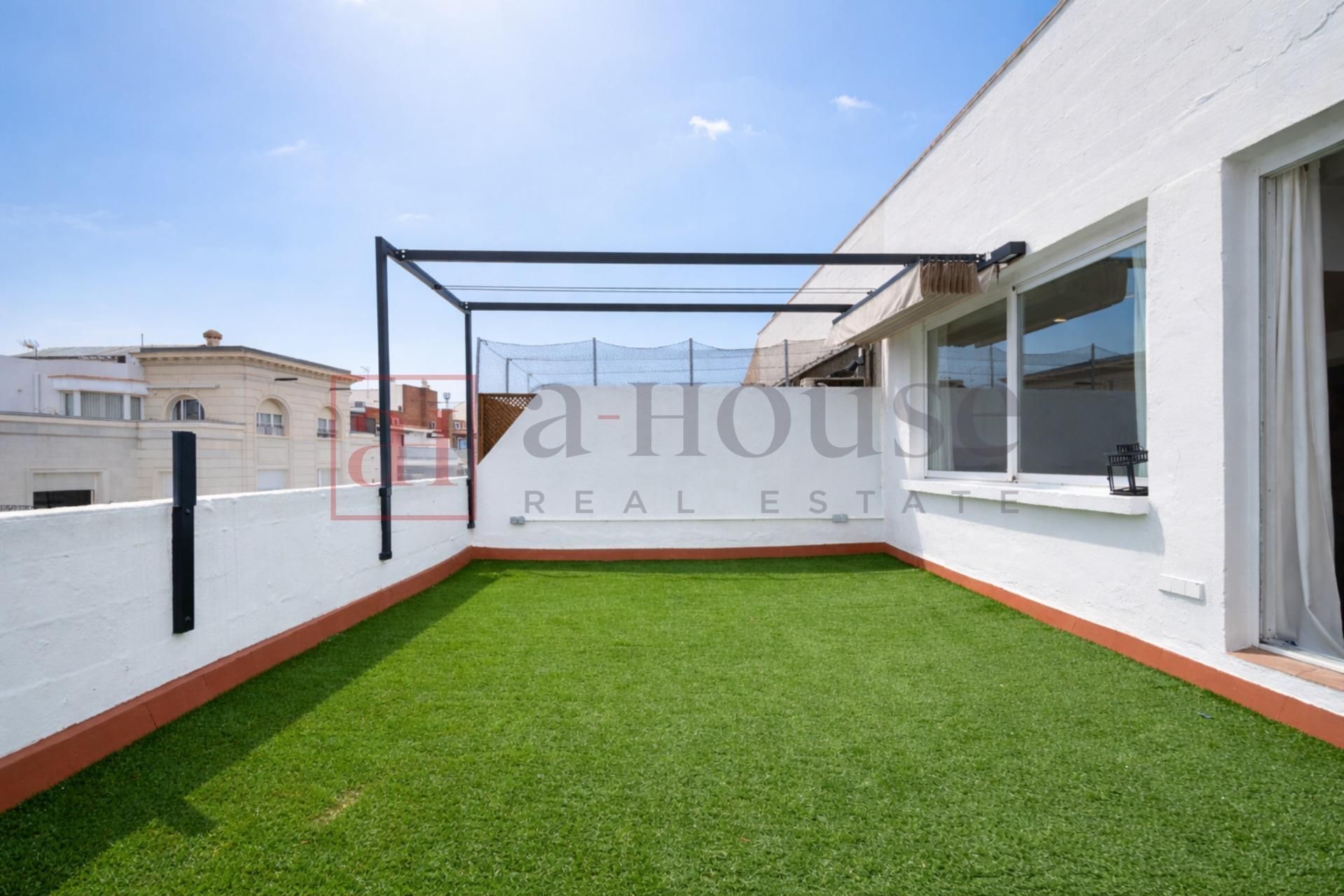 Terraza de Ático en venta en  Barcelona Capital con Aire acondicionado, Calefacción y Parquet