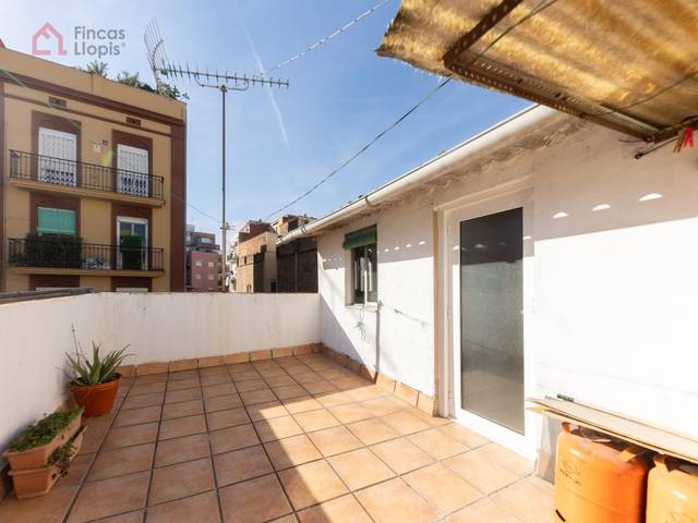 Piso en Venta en Calle Sugranyes en Sants-Badal