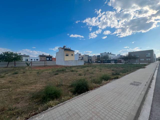 Terreno residencial en Venta en Avinguda de la Generalitat en Silla