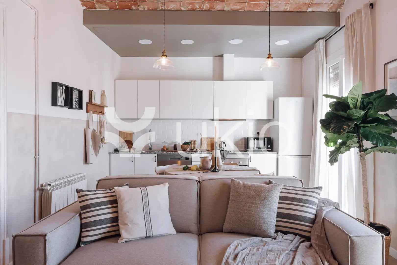 Sala de estar de Apartamento de alquiler en Barcelona con Aire acondicionado, Calefacción y Amueblado