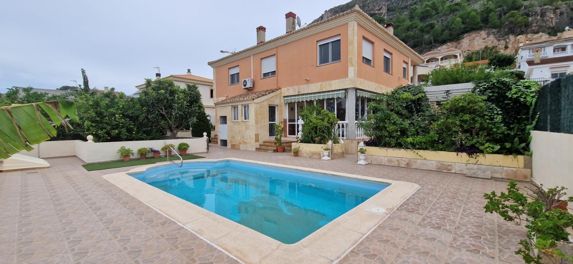 Swimming pool of House or chalet for sale in Cullera  with Air Conditioner, Heating and Private garden