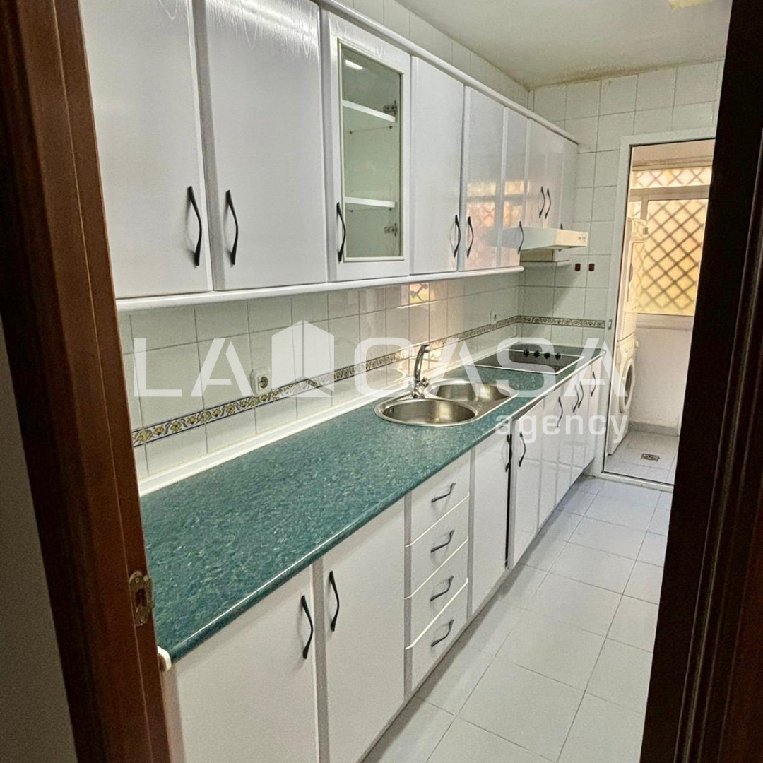 Kitchen of Planta baja for sale in  Sevilla Capital
