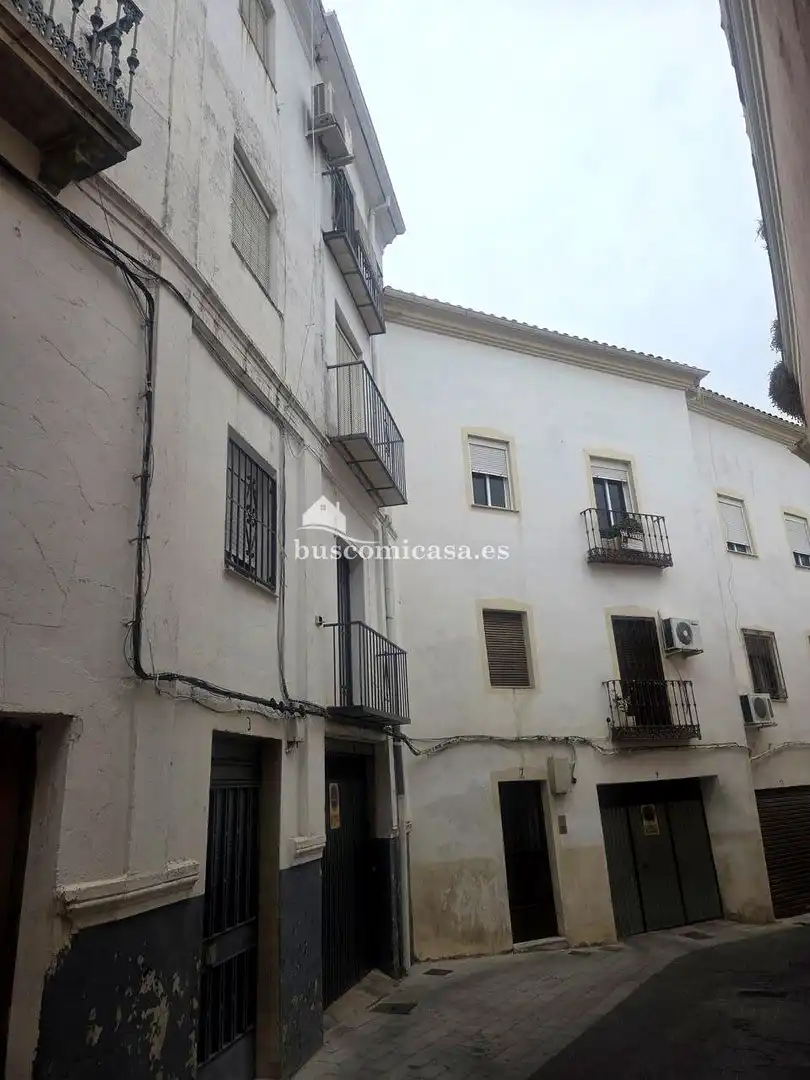 Vista exterior de Piso en venta en Martos con Balcón