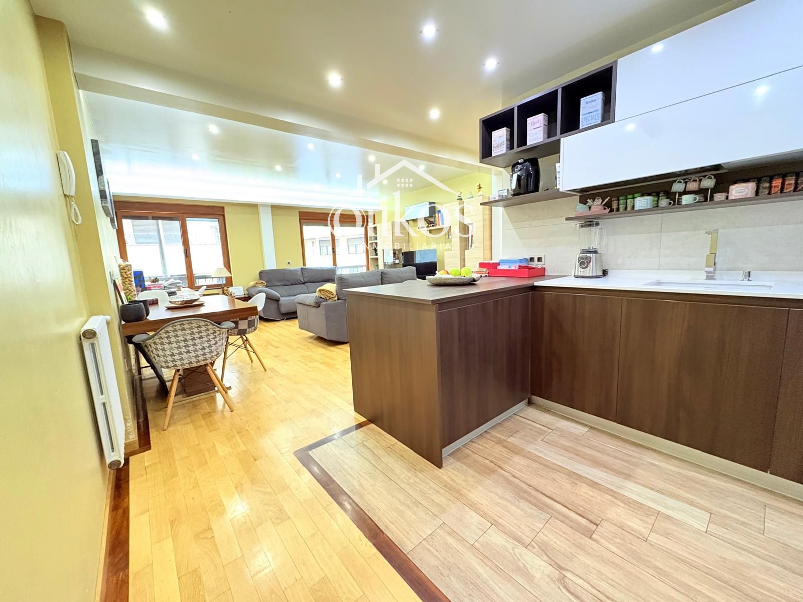Kitchen of Flat for sale in Salamanca Capital  with Air Conditioner, Heating and Parquet flooring