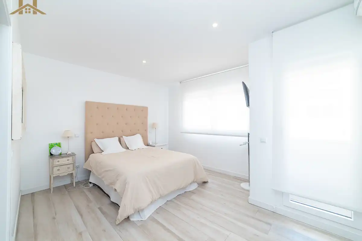 Dormitori de Casa adosada en venda en Villanueva del Pardillo amb Aire condicionat, Calefacció i Terrassa