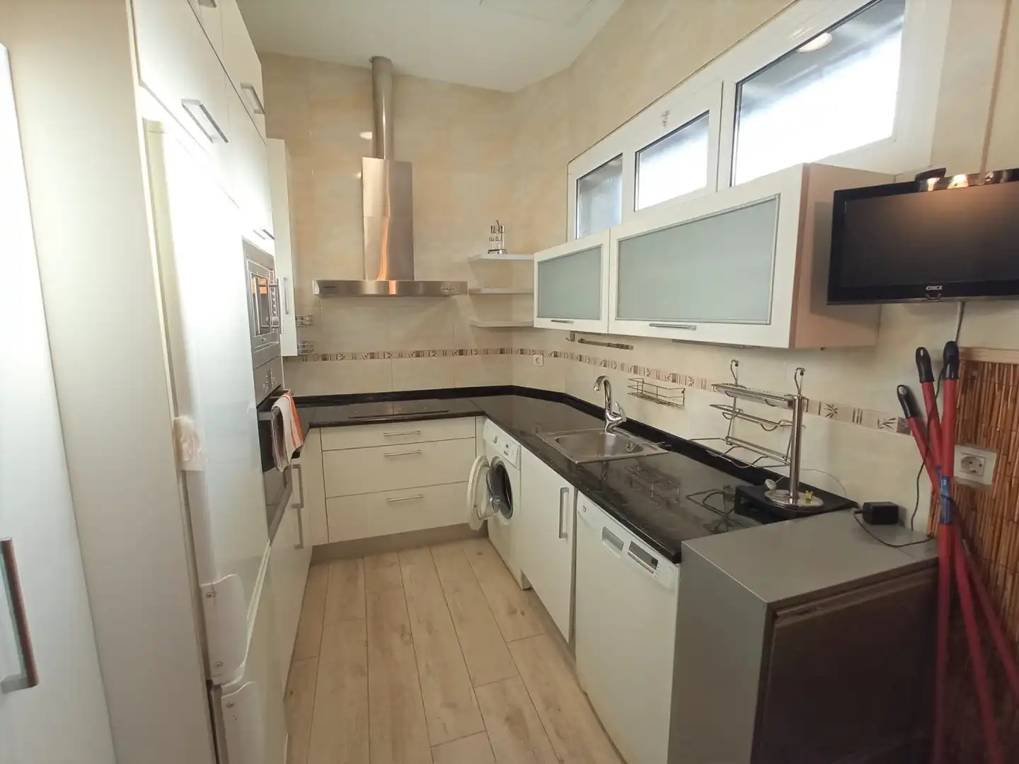 Cuina de Pis en venda en Eibar amb Calefacció, Parquet i Moblat