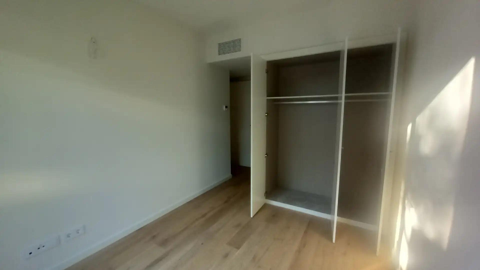 Habitación de Planta baja de alquiler en Sant Cugat del Vallès con Aire acondicionado, Calefacción y Jardín privado