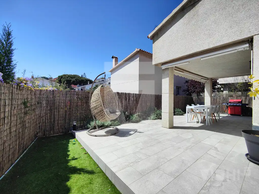 Terrassa de Casa o xalet en venda en El Masnou amb Aire condicionat, Calefacció i Jardí privat
