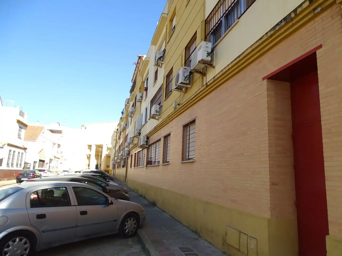 Vista exterior de Pis en venda en Dos Hermanas amb Aire condicionat, Calefacció i Terrassa