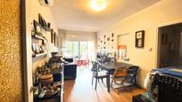 Living room of Flat for sale in Sabadell  with Air Conditioner, Heating and Parquet flooring