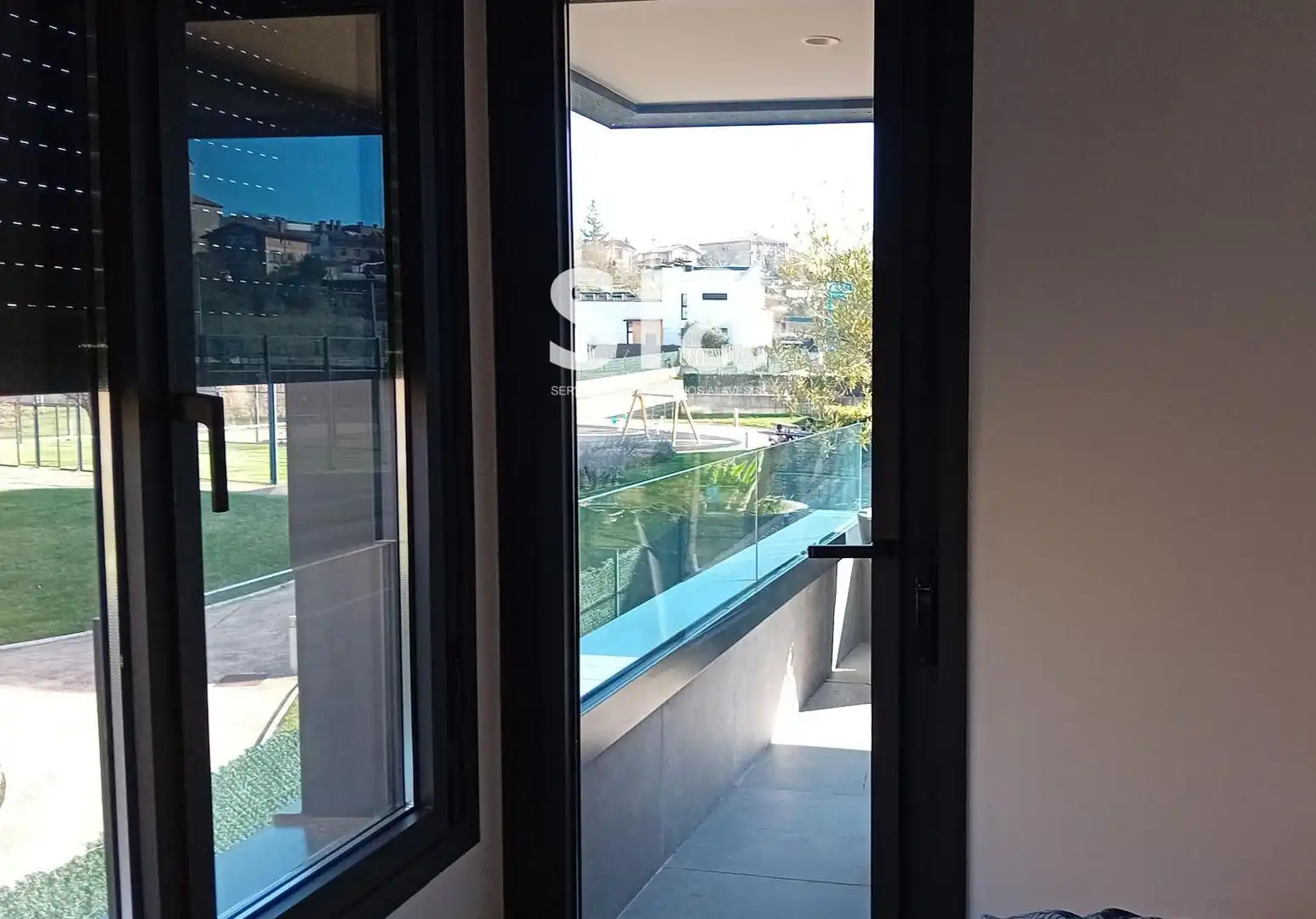 Piso en venta en Vitoria - Gasteiz con Calefacción, Terraza y Trastero