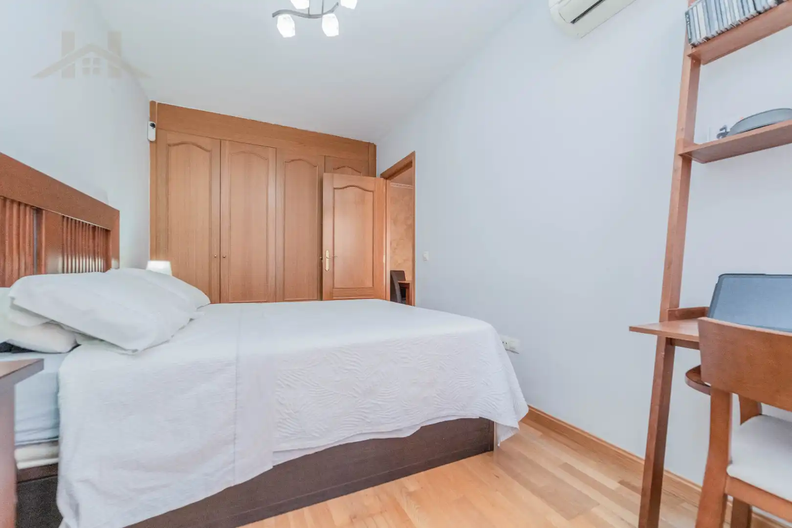 Bedroom of Flat for sale in Leganés  with Air Conditioner, Heating and Balcony