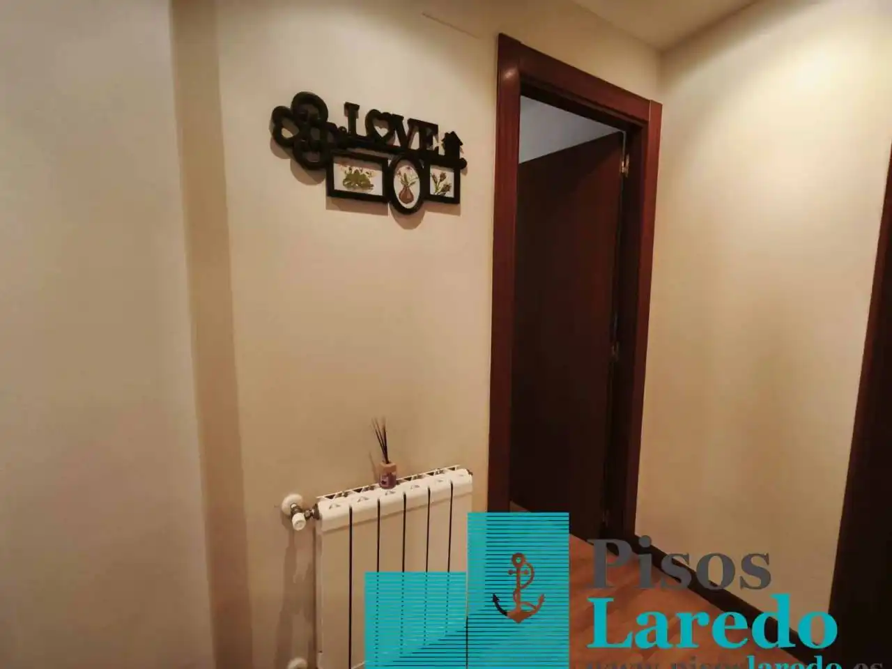 Piso en venta en Laredo con Calefacción, Parquet y Amueblado