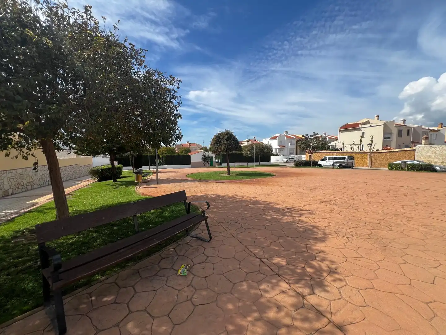 Vista exterior de Casa adosada en venda en Vélez-Málaga amb Terrassa, Traster i Piscina comunitària