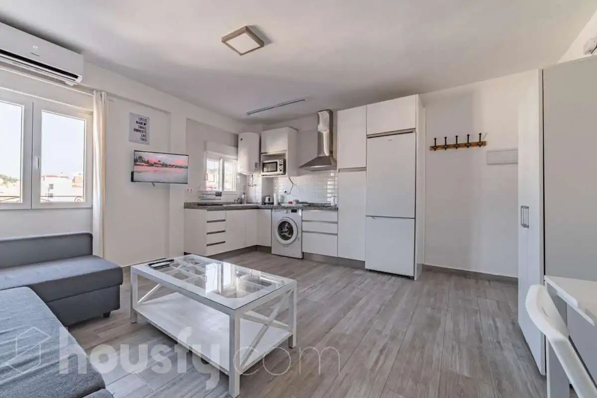 Kitchen of Flat for rent in Málaga  with Air Conditioner, Parquet flooring and Furnished