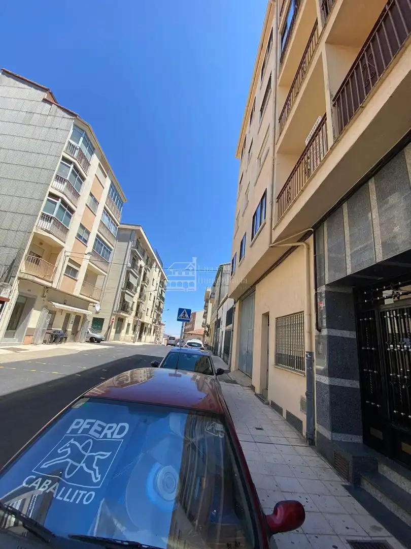Vista exterior de Local de alquiler en Guijuelo