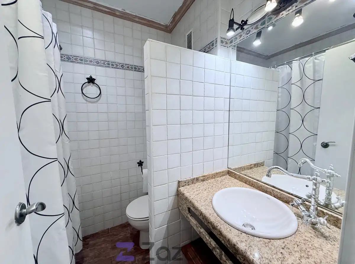 Flat with terrace to rent in C. Vara de Rey, imagen 14