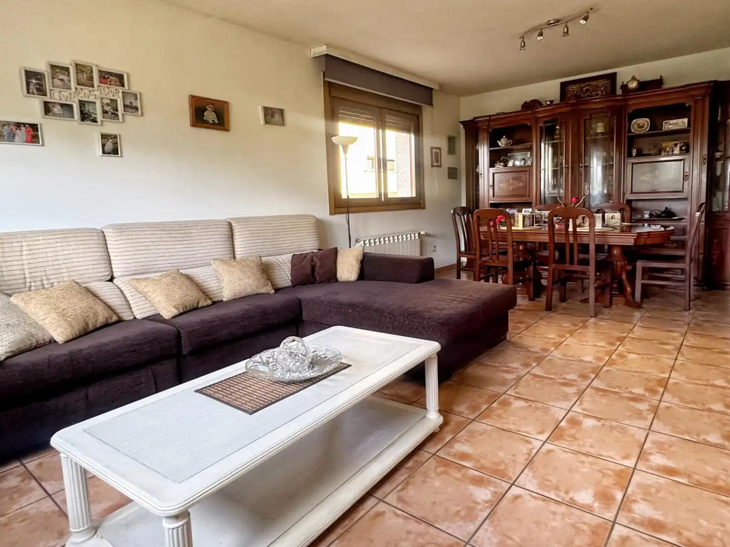 Sala de estar de Casa o chalet en venta en Lalín con Calefacción, Jardín privado y Amueblado