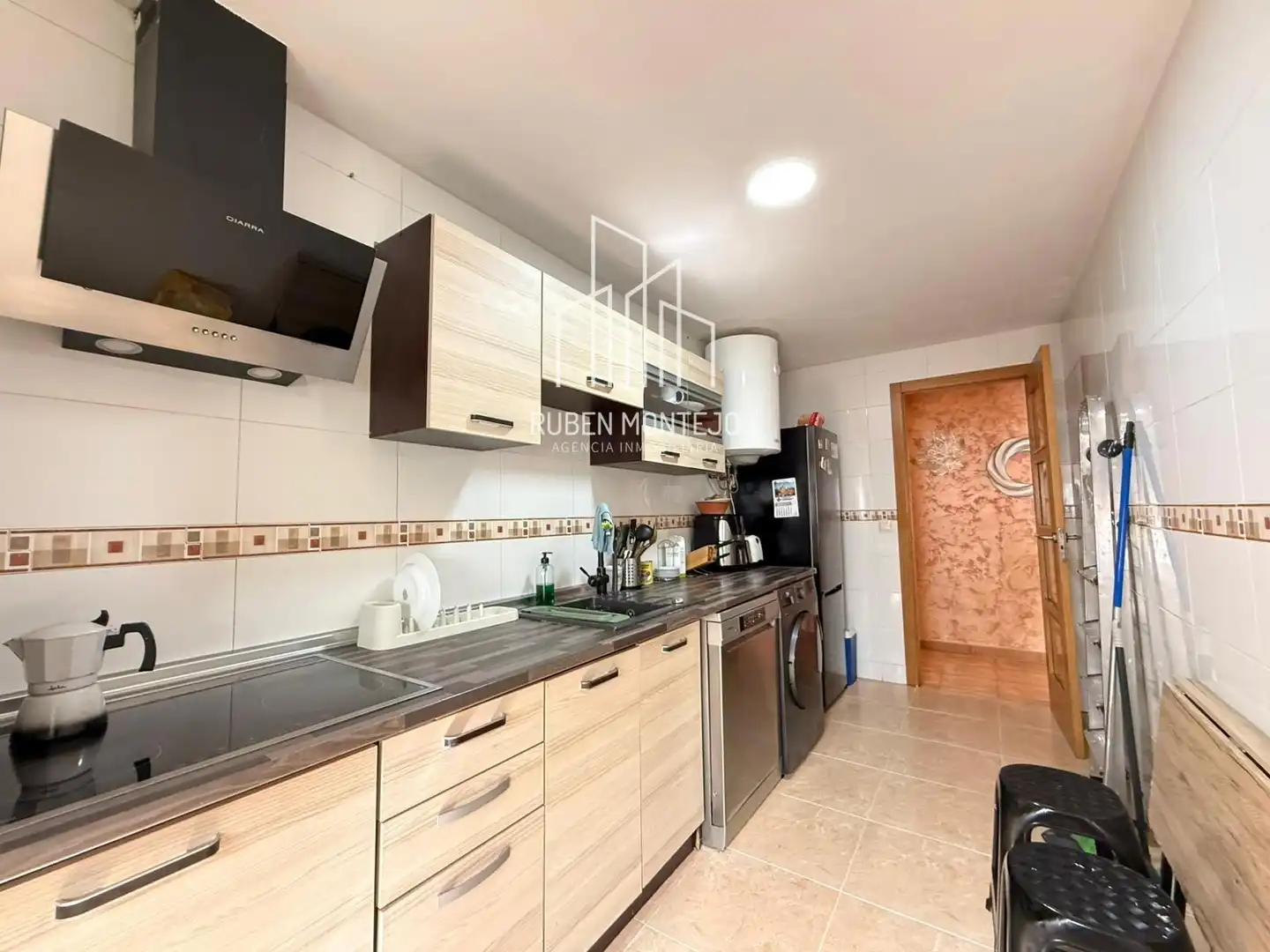 Cocina de Piso en venta en Castellanos de Moriscos con Calefacción, Horno y Lavadora