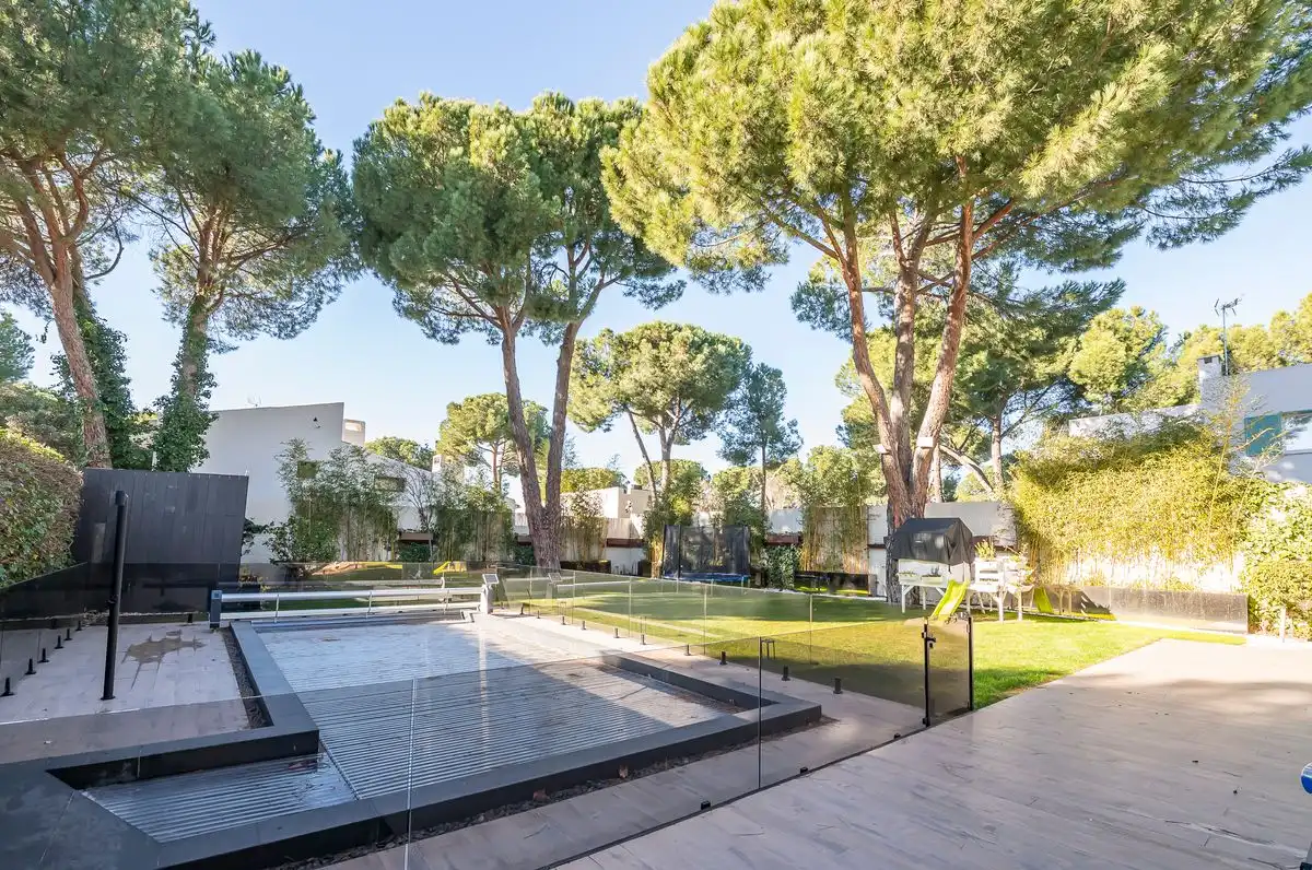 Terrassa de Casa o xalet en venda en Pozuelo de Alarcón amb Aire condicionat, Calefacció i Jardí privat