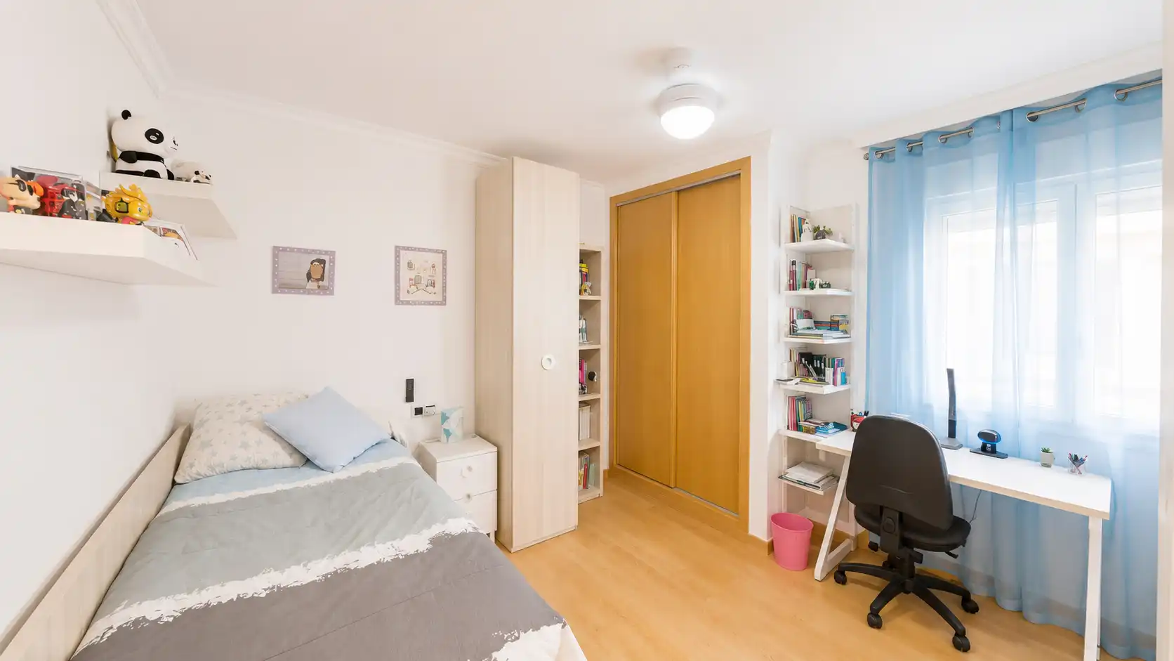 Schlafzimmer von Dachboden zum Verkauf in Vélez-Málaga mit Klimaanlage, Terrasse und Möbliert
