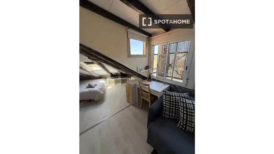Schlafzimmer von Wohnung zur untervermieten in Madrid mit Klimaanlage, Heizung und Terrasse