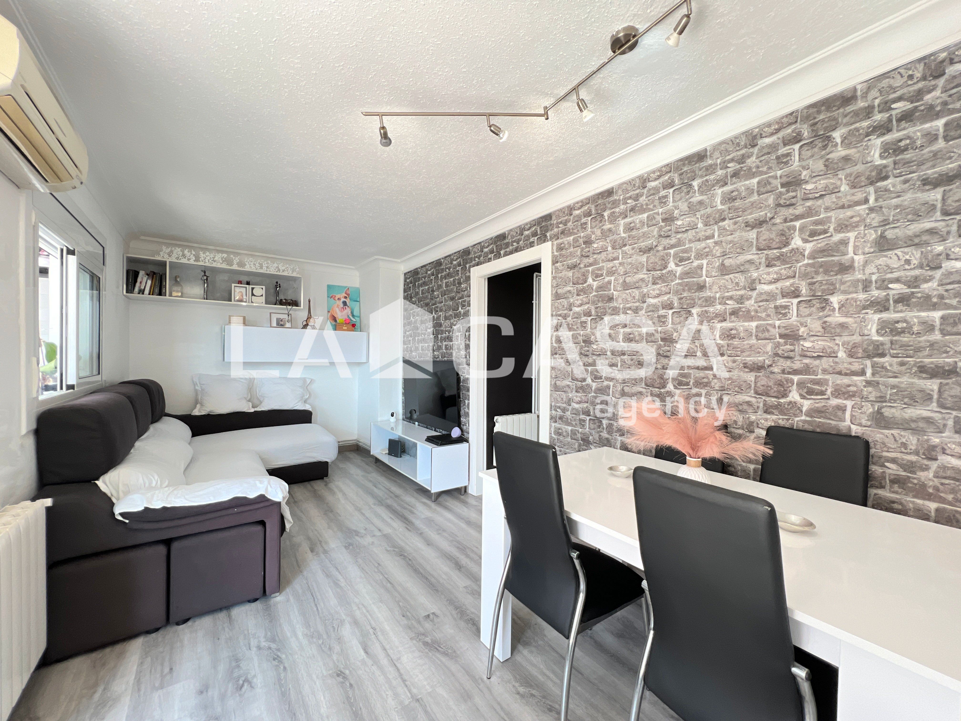 Sala d'estar de Àtic en venda en  Barcelona Capital amb Calefacció i Terrassa