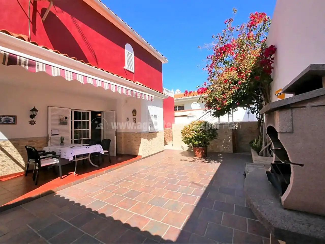 Vista exterior de Casa o chalet en venta en Los Realejos con Jardín privado, Terraza y Trastero