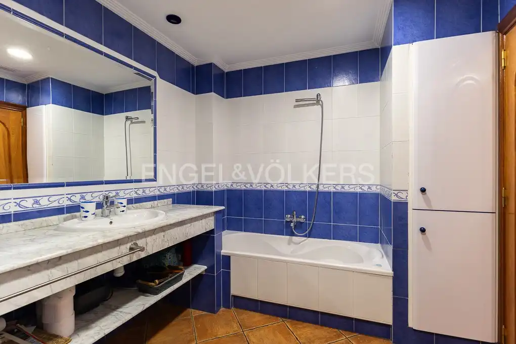 Bathroom of Houses for sale in Alcublas  with Air Conditioner, Heating and Terrace