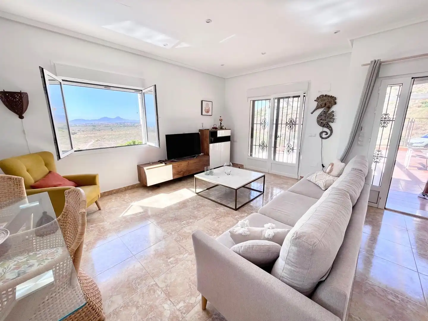 Sala de estar de Casa o chalet de alquiler en Cartagena con Aire acondicionado, Terraza y Amueblado