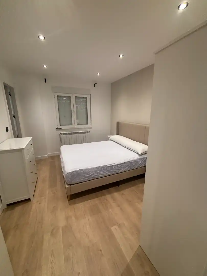 Schlafzimmer von Wohnung zur Miete in Salamanca mit Heizung, Möbliert und Ofen