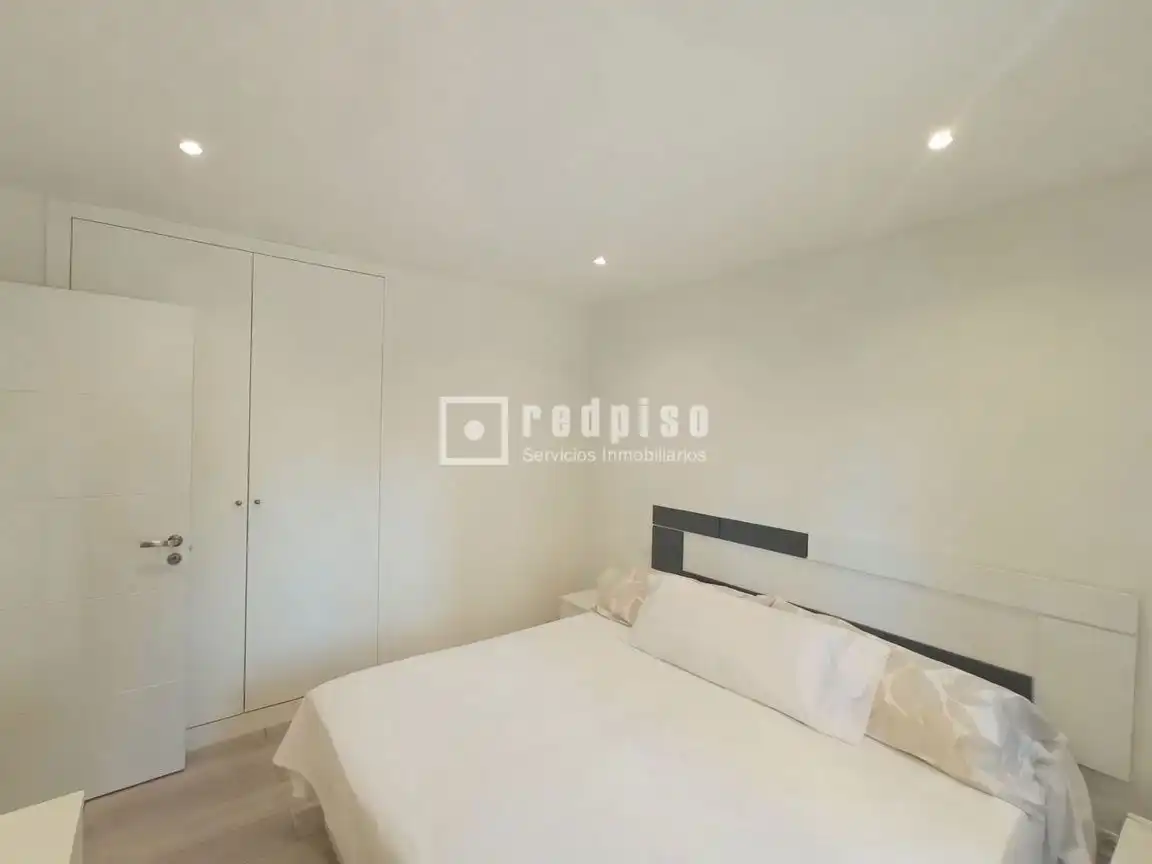 Schlafzimmer von Wohnung zur Miete in Madrid mit Klimaanlage, Heizung und Parkett