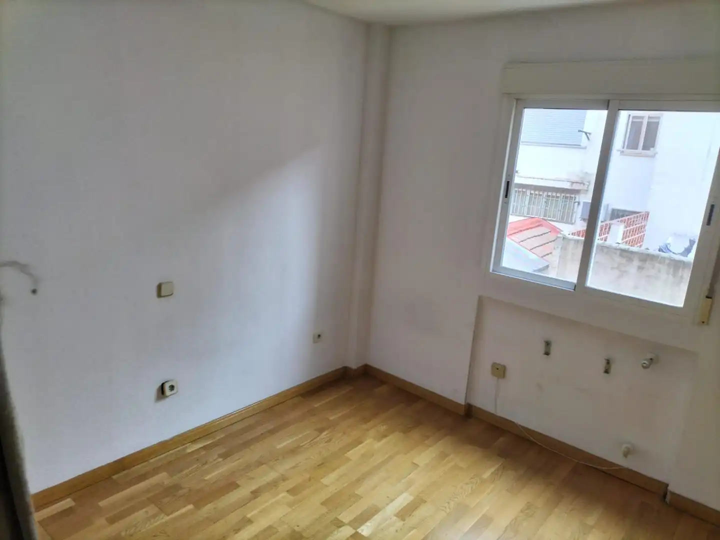Schlafzimmer von Wohnung zum Verkauf in Madrid