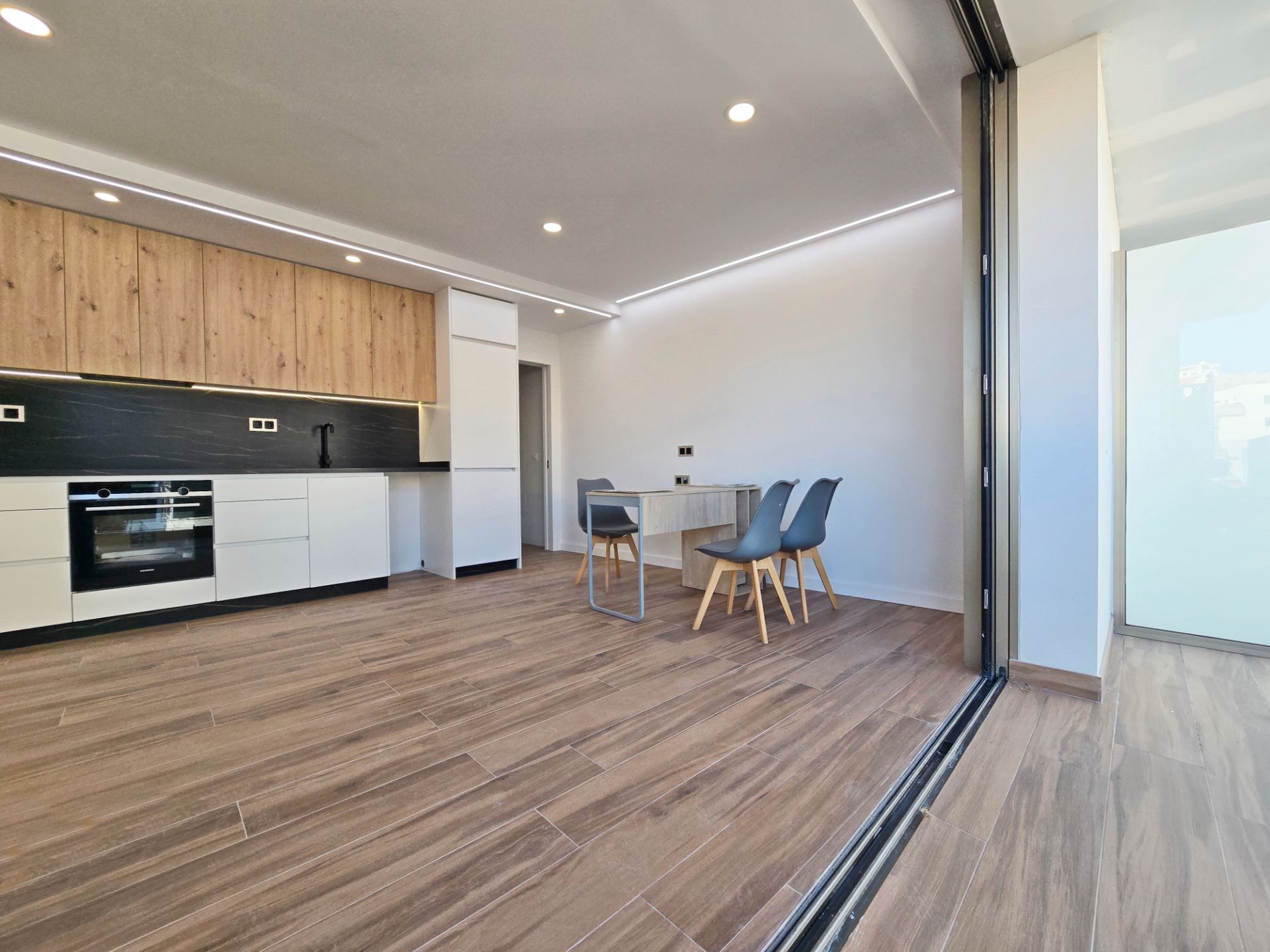 Sala d'estar de Apartament en venda en Santiago del Teide amb Aire condicionat, Traster i Moblat