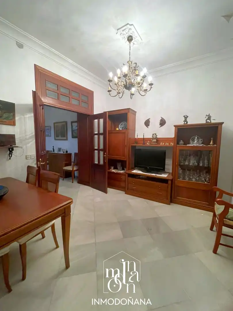 Sala d'estar de Casa o xalet en venda en Bollullos Par del Condado amb Aire condicionat, Terrassa i Moblat