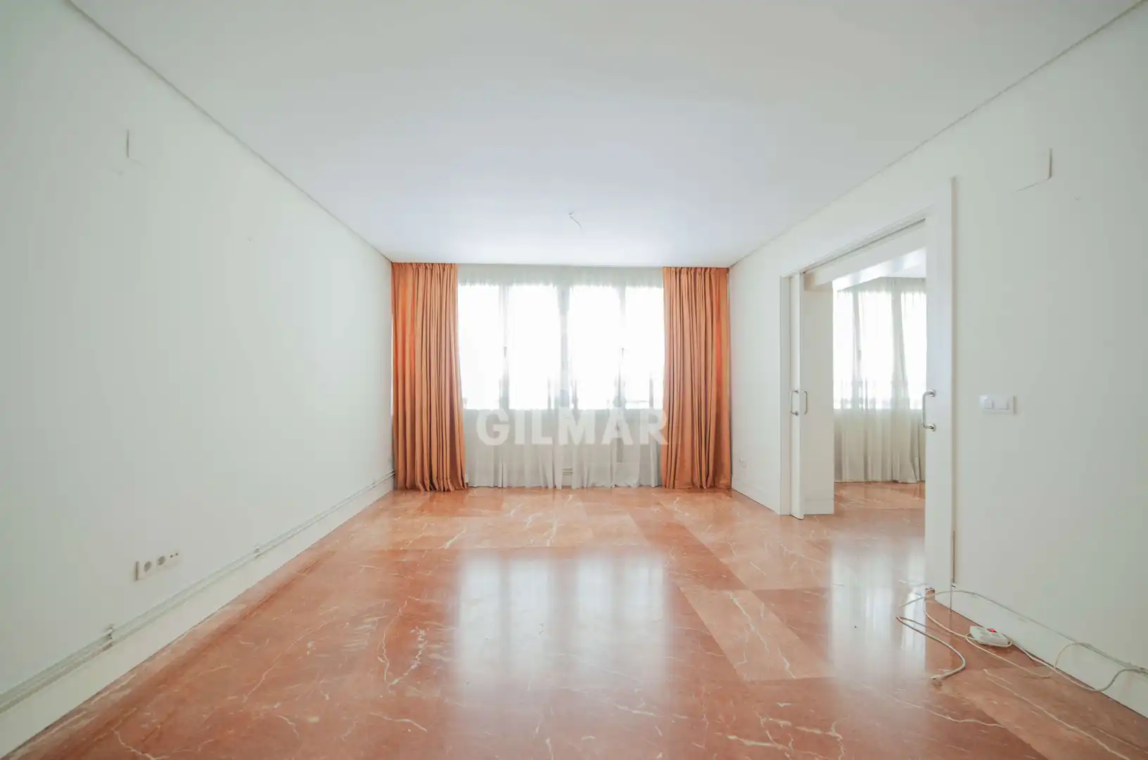 Sala d'estar de Pis de lloguer en Sevilla amb Calefacció