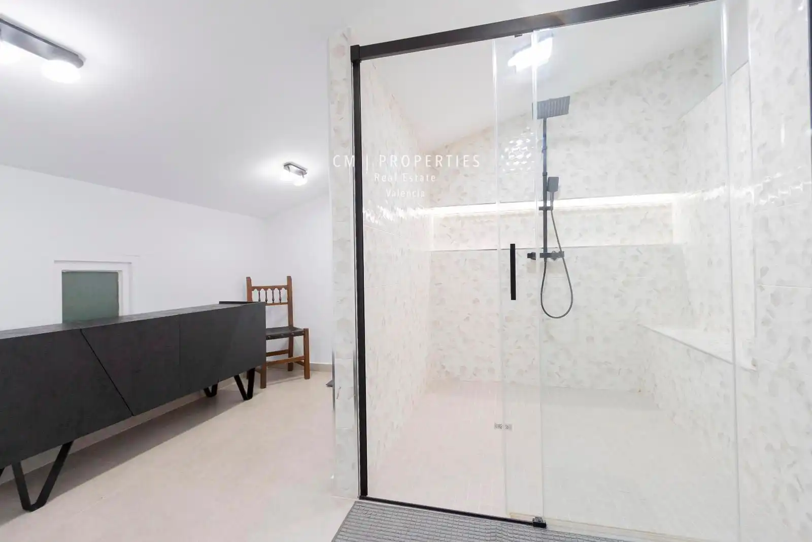 Baño de Casa o chalet en venta en Paterna con Aire acondicionado, Calefacción y Piscina