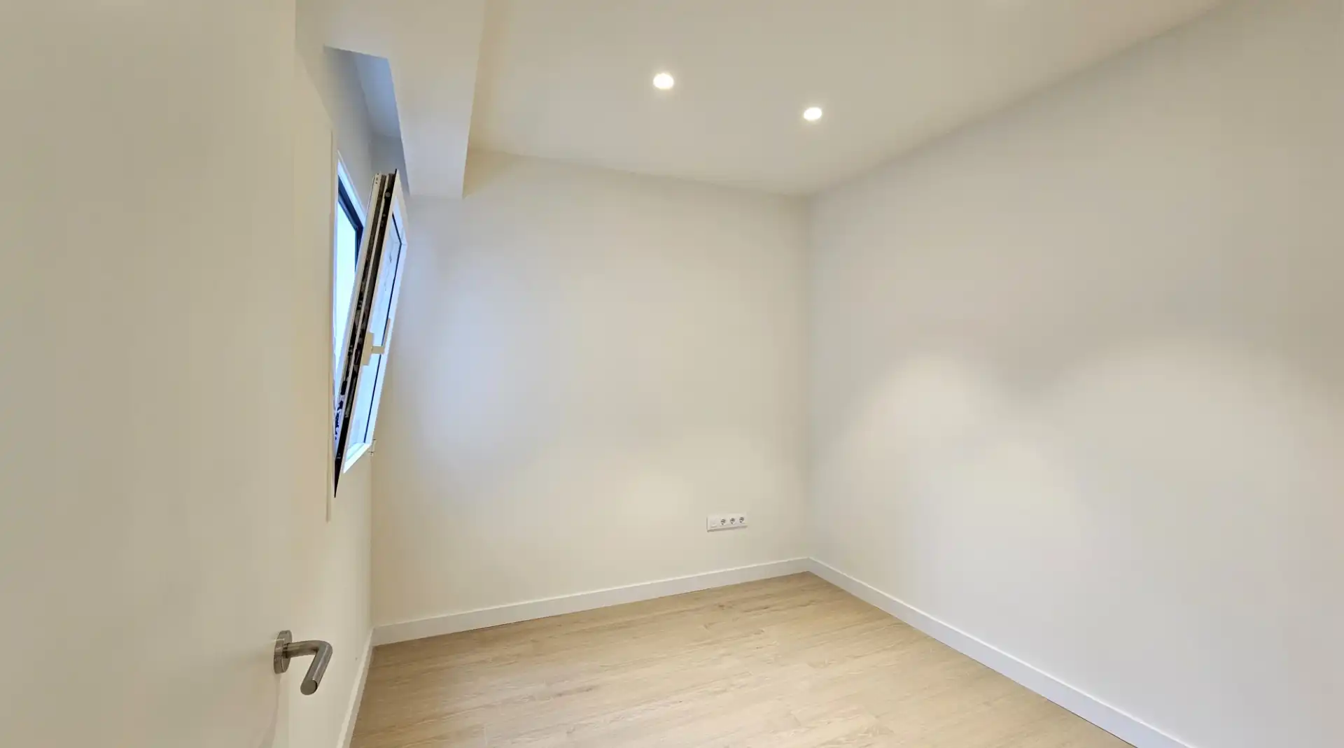 Büro zur Miete in Barcelona mit Klimaanlage, Heizung und Internet