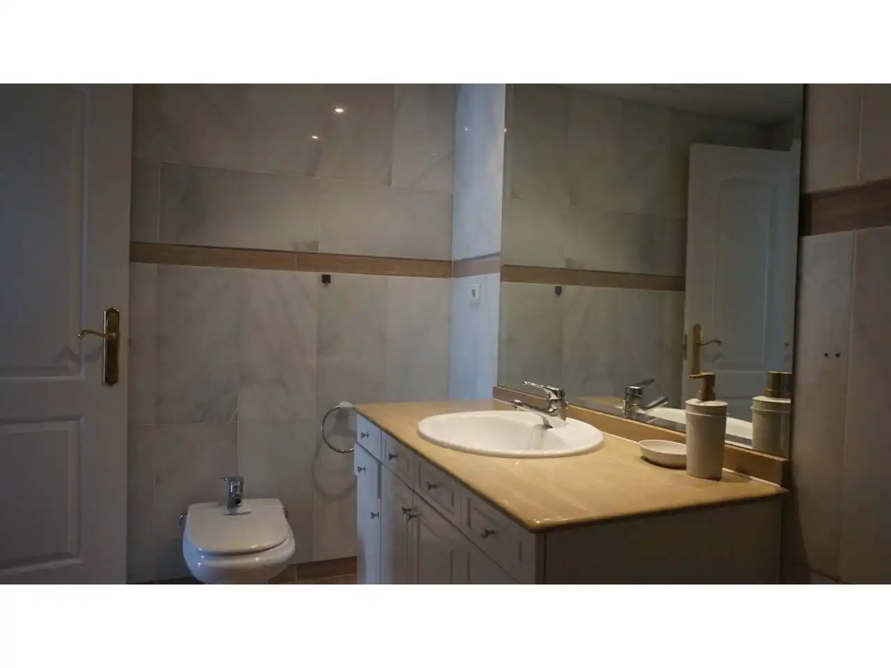 Apartamento con piscina en alquiler en Puerto Marina, imagen 19