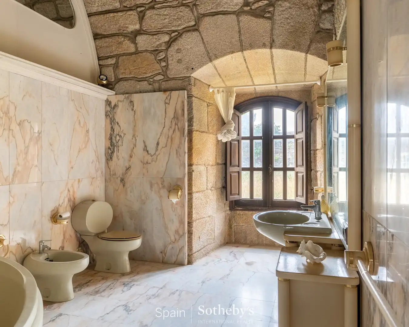 Baño de Finca rústica en venta en Cee con Jardín privado, Terraza y Trastero