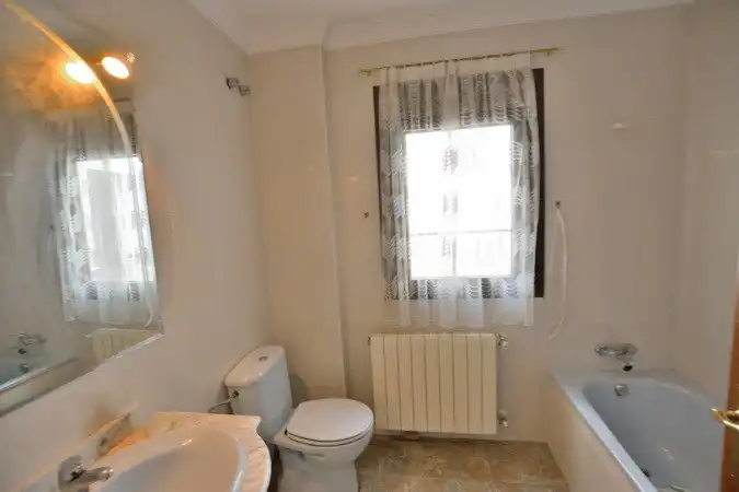 Bany de Edifici en venda en Montejaque